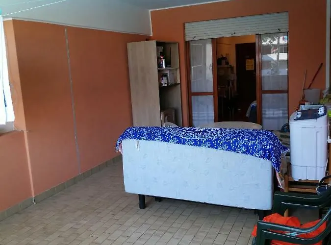 Ξενοδοχείο με διαμερίσματα Solarium Μπιμπιόνε